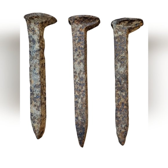 Vintage - Lot of 3 Rustic Distressed Rugged Railroad Spikes​​ - Picture 4 of 5
